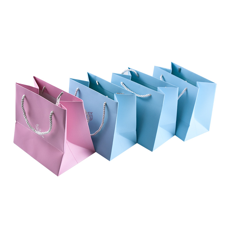 Custom Your Own Logo Printed Recyclable Luxury Paper Bags Packaging Clothing Kraft Shopping Paper Bag with Handle