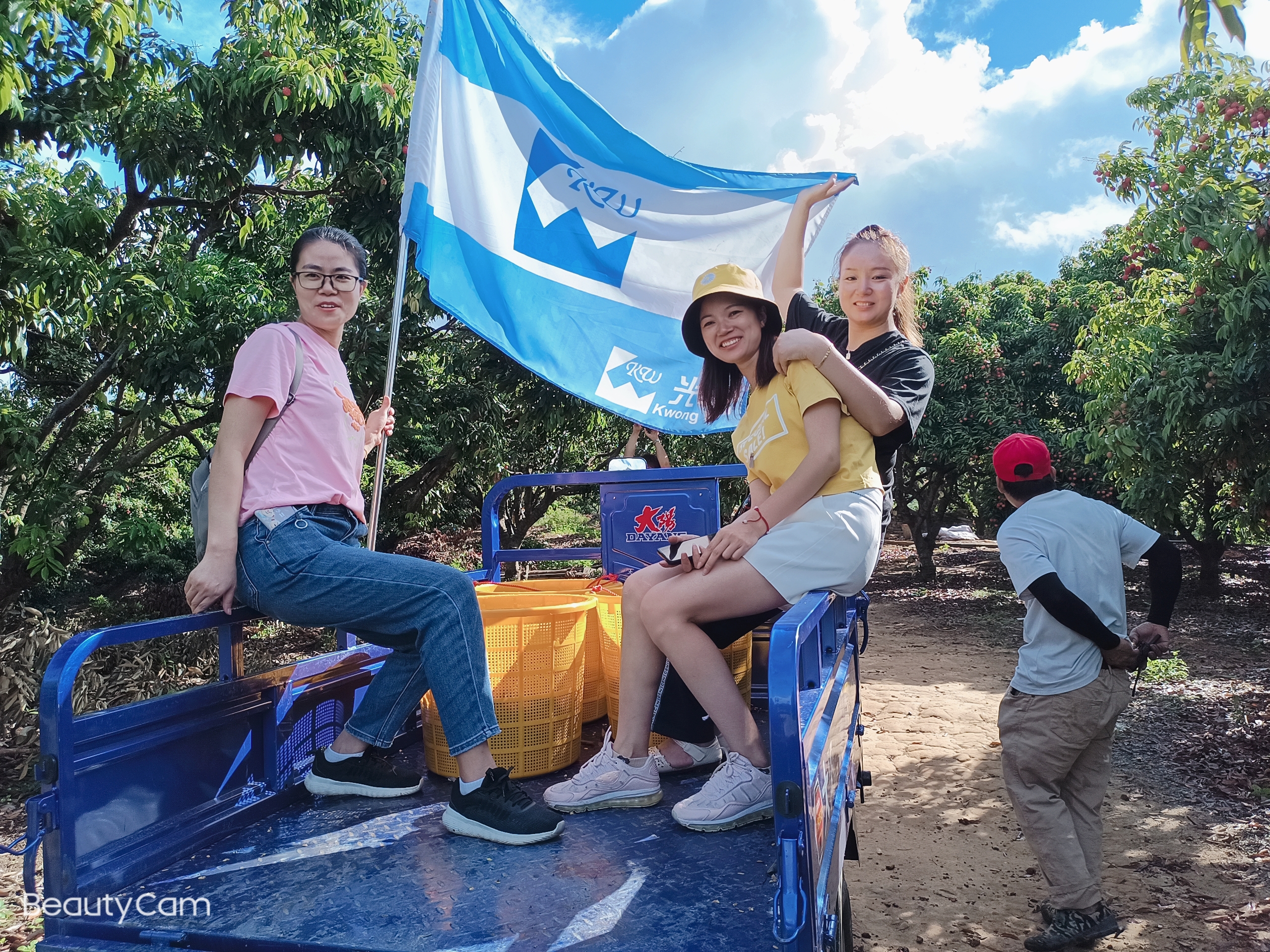 89251c38c59f55bd3ea1c0d125d086bc